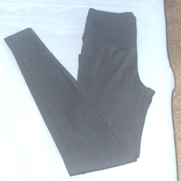 Women's Waistband Pocket Leggings - Picture 1 of 9